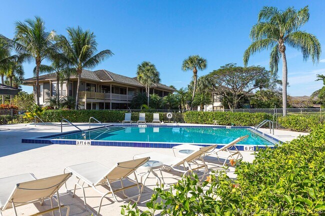 Foto del edificio - 11818 Pebblewood Dr