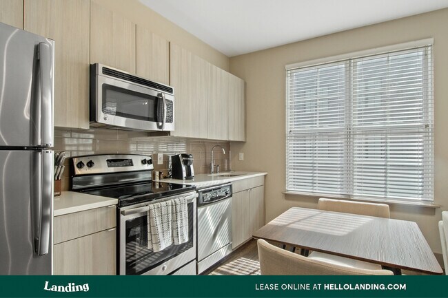 Foto del edificio - 611 O'Keefe Ave