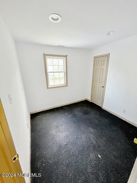 Foto del edificio - 147 Kinsley Rd