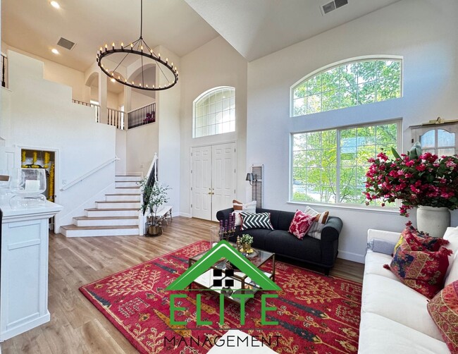 Building Photo - Scenic View Balcony and Beautiful 4-Bedroo...