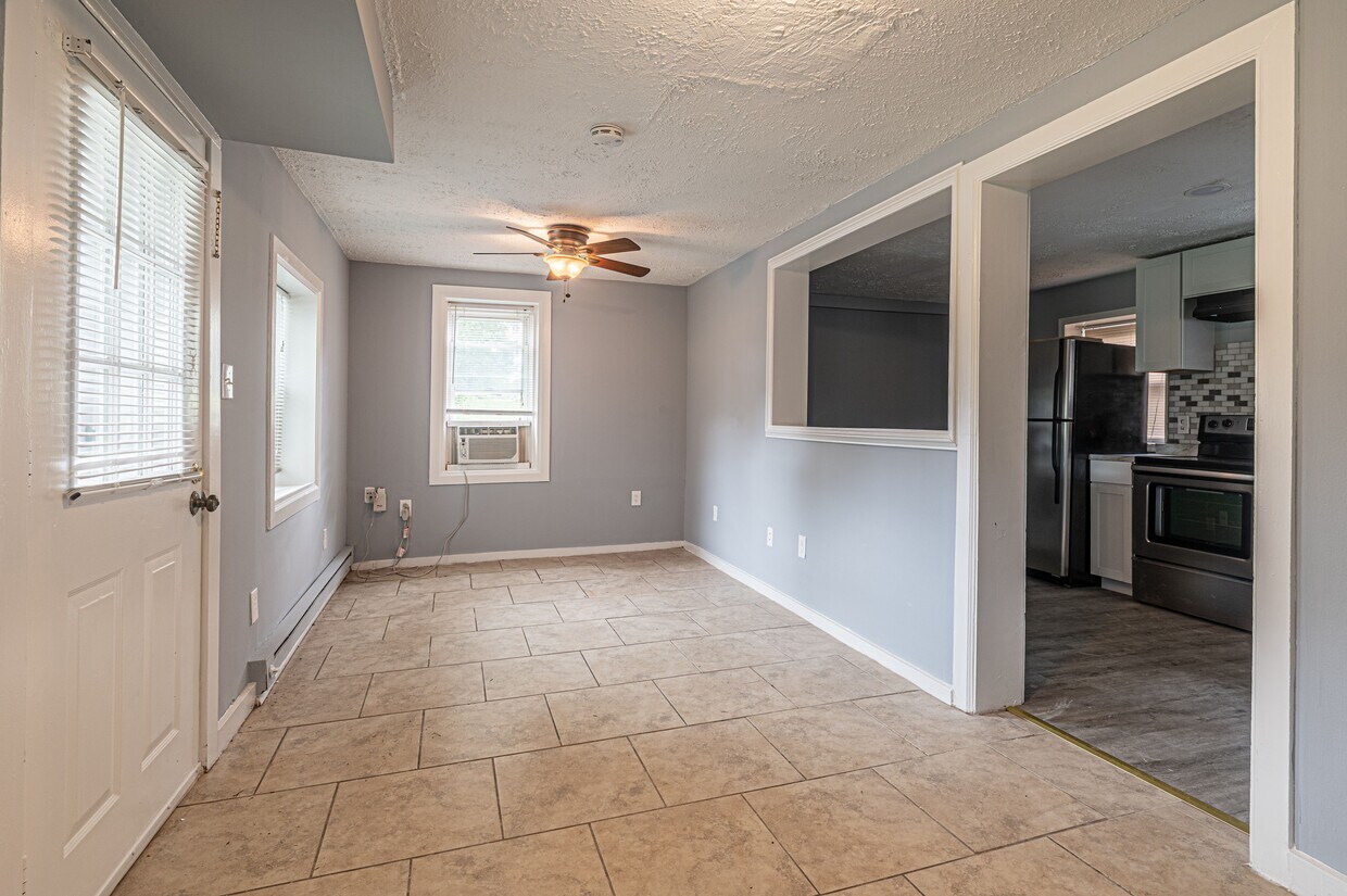 Building Photo - 18631 Amidon Ave