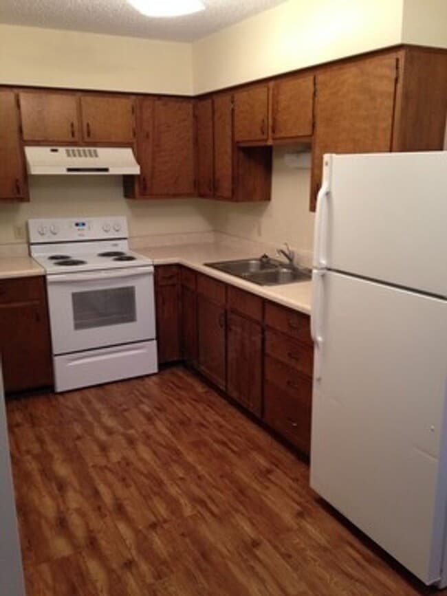 Building Photo - Fayette Manor