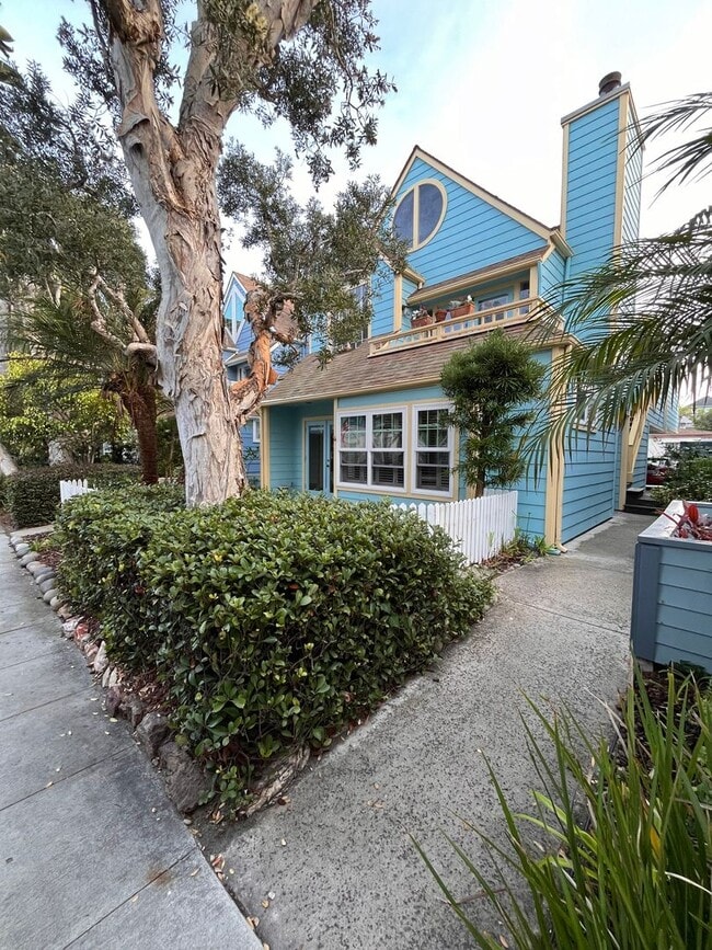 Building Photo - 807 Nantasket Ct