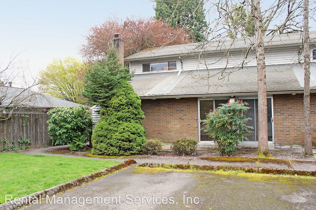 Primary Photo - 5555-5557 SW Lombard Ave