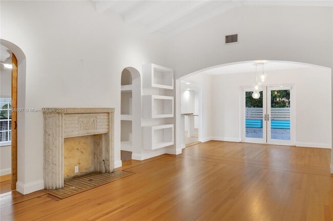 Building Photo - 763 NE 74th St