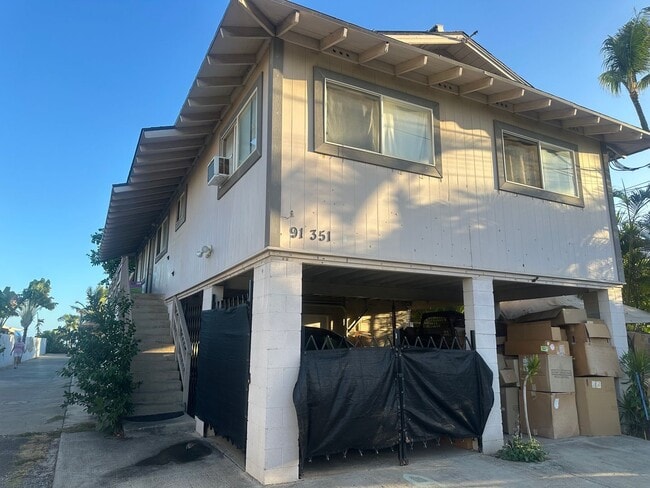 Building Photo - 91-351 Ewa Beach # A Upstairs