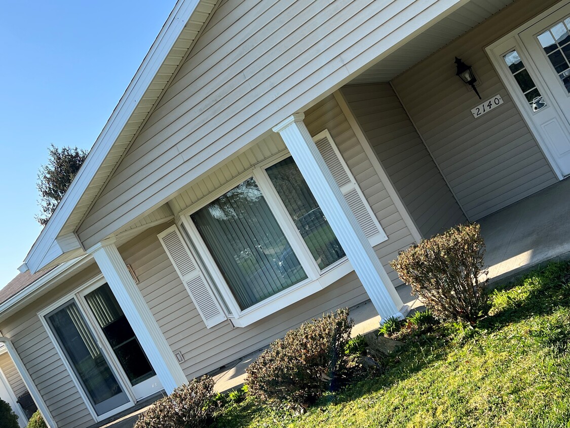 Foto del edificio - 2140 Springport Rd
