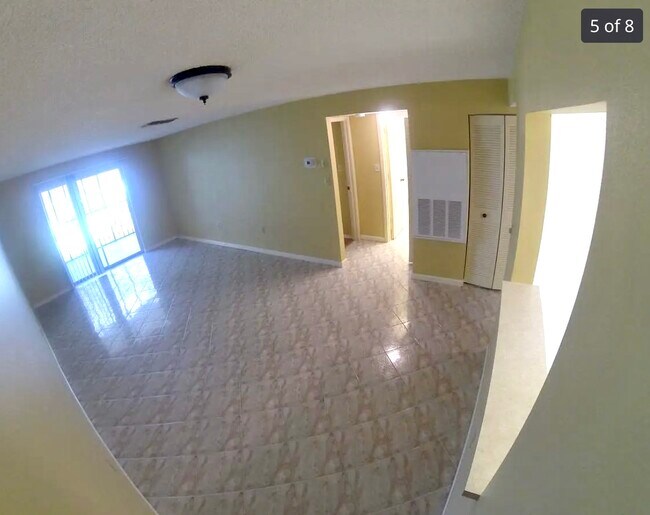 Foto del edificio - 2444 Enterprise Rd