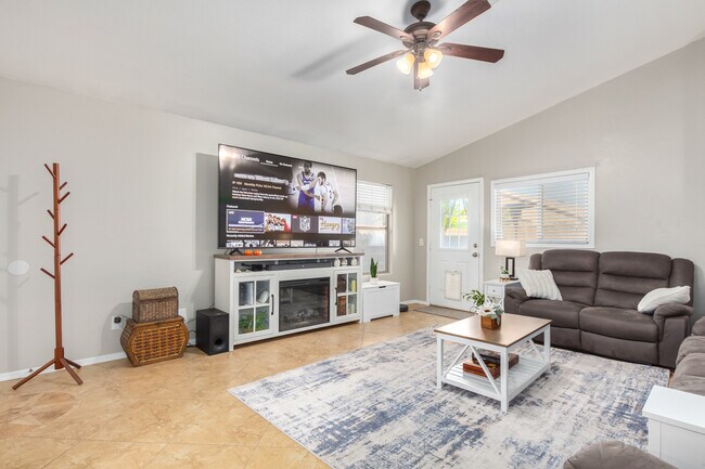 Foto del edificio - 3799 S Bowman Rd