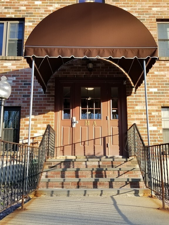Building Photo - 14 Mayberry Dr