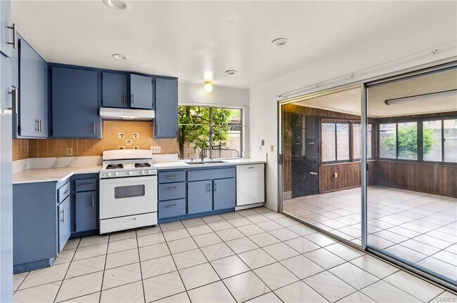 Building Photo - 4006 West Lehnhardt Avenue, Santa Ana, CA ...