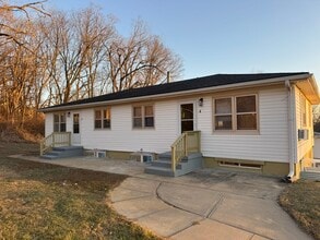 Building Photo - 505 N Hazel St