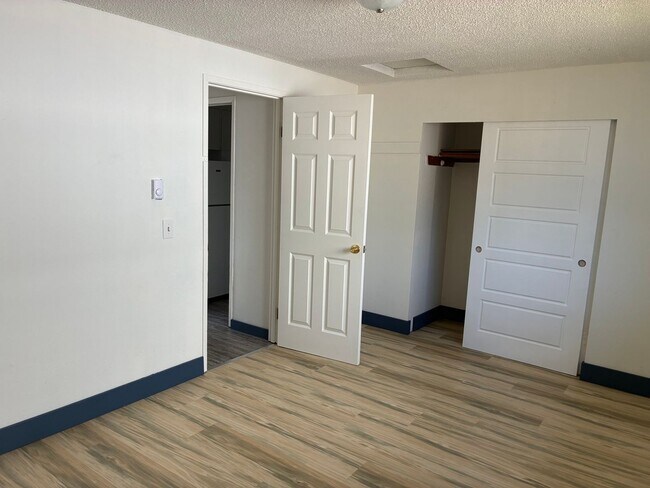 Foto del edificio - 3314 E College Way