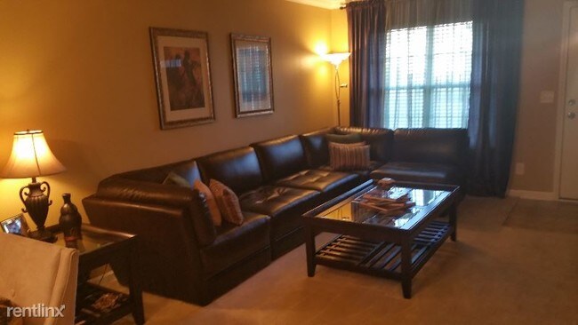 Building Photo - 3 br, 2.5 bath Townhome - 228 Blue Robin Way
