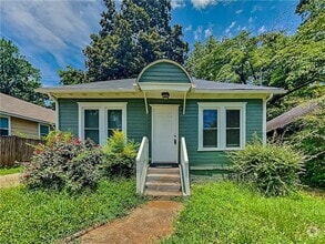 Building Photo - 2497 Lakewood Ave
