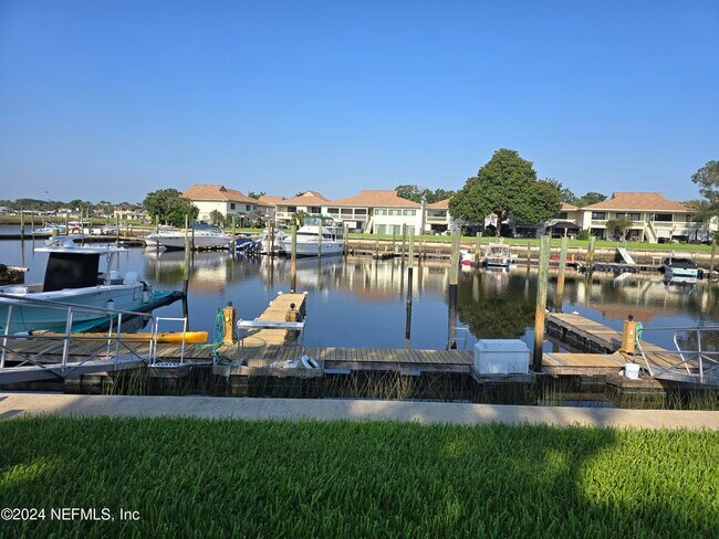 Foto del edificio - 14750 Beach Blvd