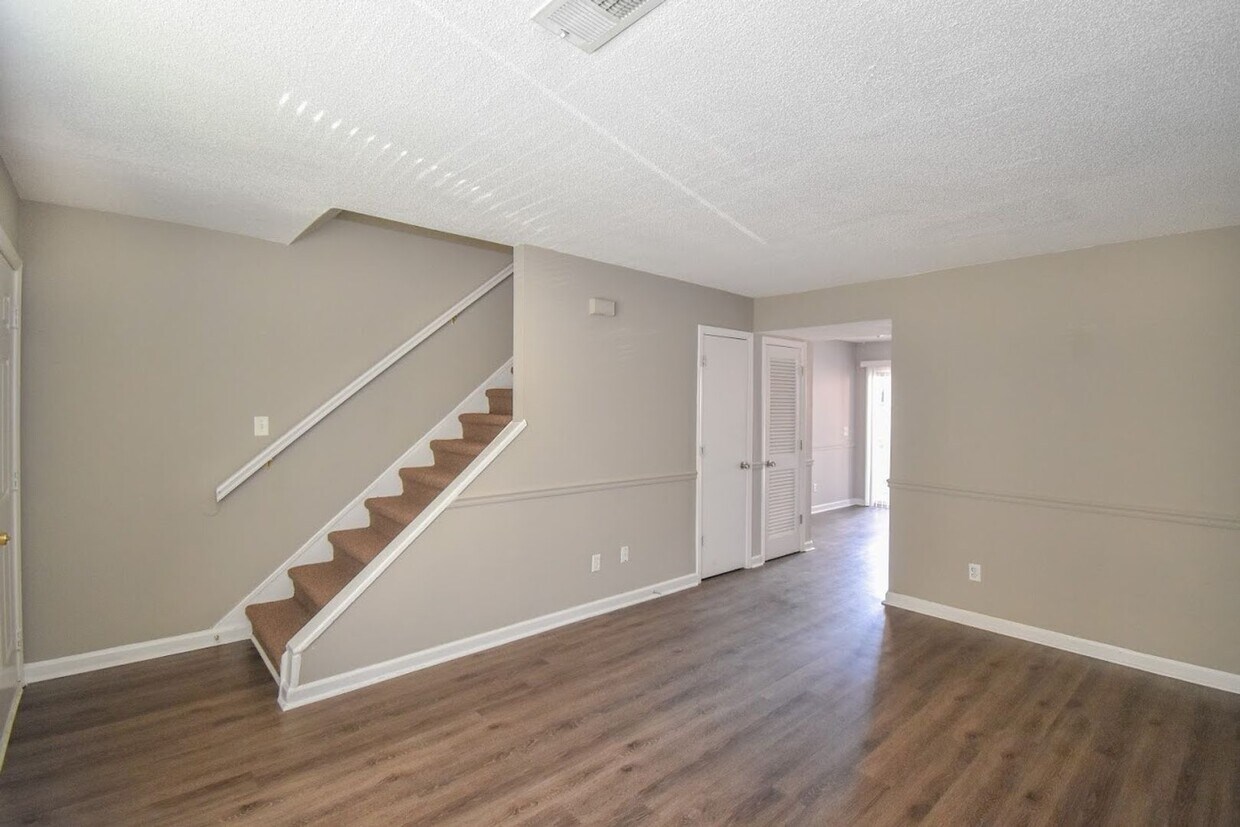 Foto principal - 4651 Ladson Rd