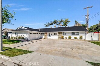 Building Photo - 2751 San Carlos Ln