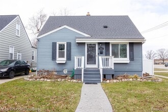 Building Photo - 1621 Whitcomb Ave