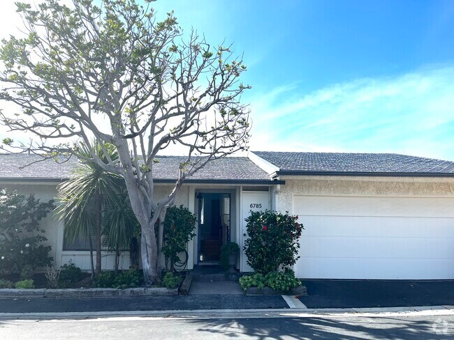 Building Photo - 6785 Seawatch Ln
