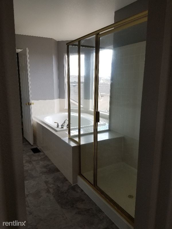 Foto del edificio - 4023 Stampede Dr