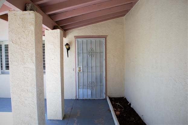 Foto del edificio - 54035 Eisenhower Dr