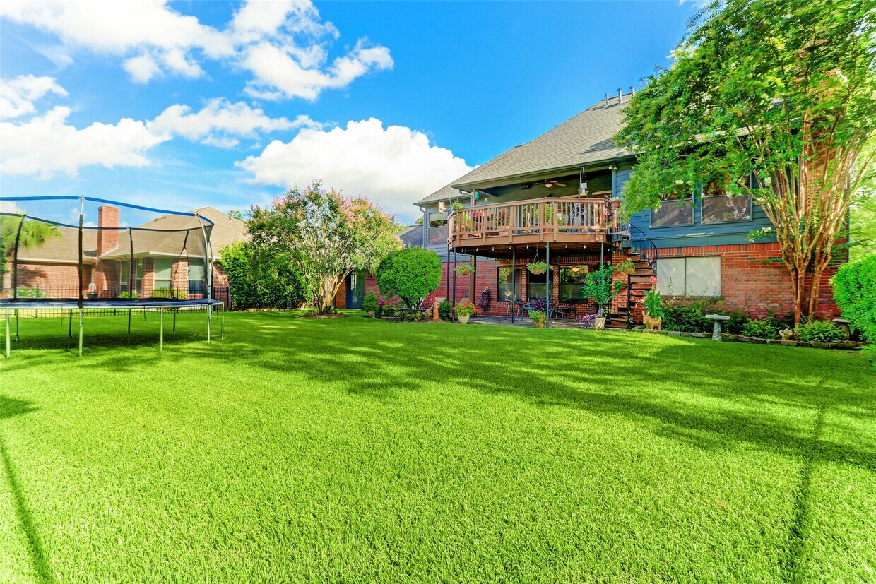 Building Photo - 1706 Country Squire Dr