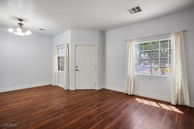 Building Photo - 5870 Gentleslope St