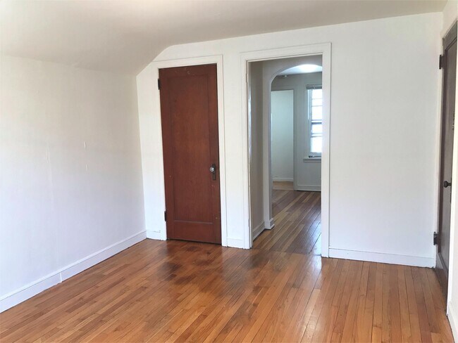 Foto del edificio - 2618 Fairfield Pl