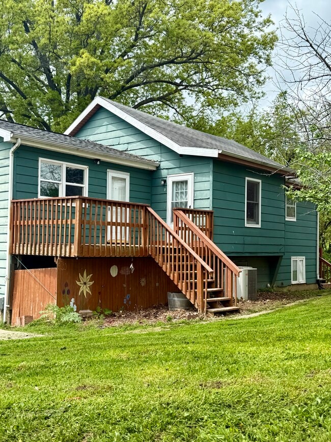 Building Photo - 10 Suncrest Ter