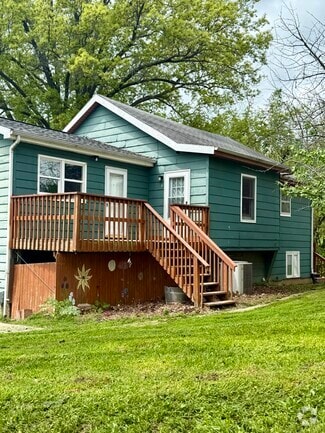 Building Photo - 10 Suncrest Ter