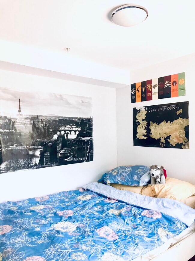 Building Photo - Bright West End 1.5-Bed with Rooftop Patio & Balcony