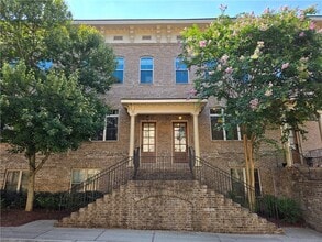 Building Photo - 482 Ansley Way NE