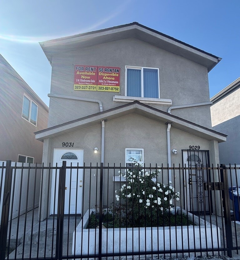 Foto principal - 9031 Avalon Blvd