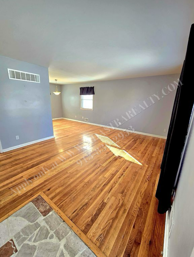 Foto del edificio - FANTASTIC 3 Bed 2 Bath Home in Overland pa...