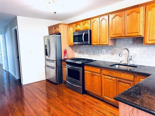 Foto del edificio - 161 W 53rd St