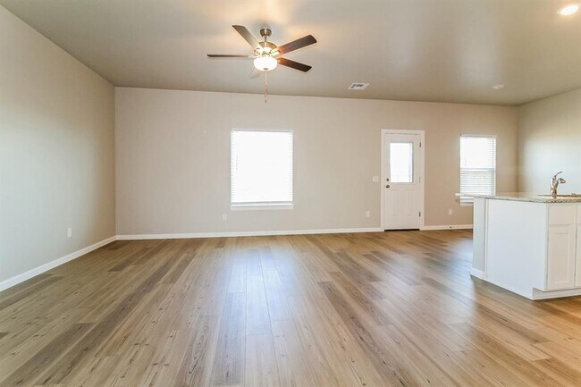 Building Photo - 1705 Ruby Dr