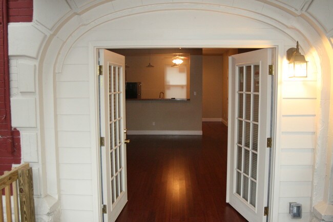 Foto del edificio - 824 Lincoln Ave