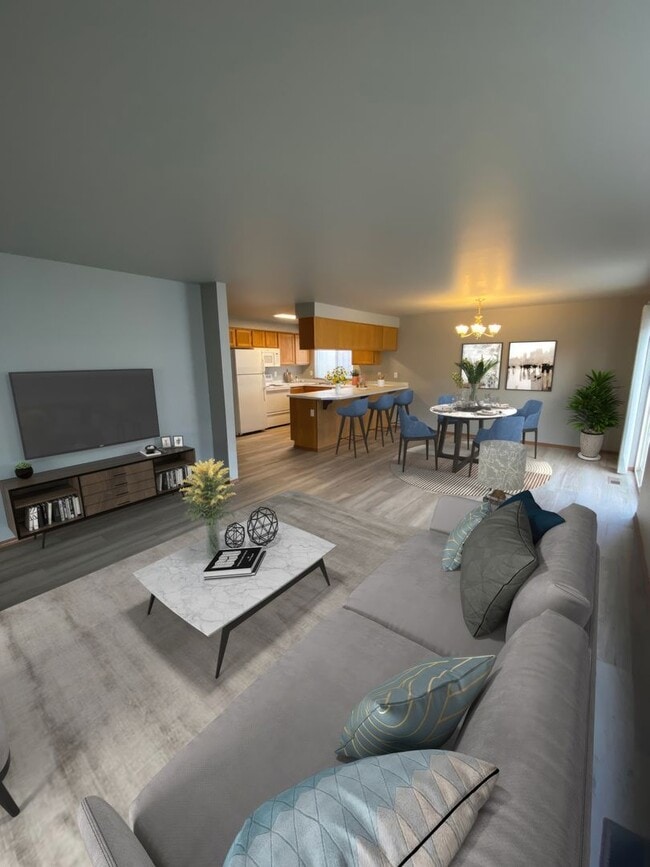 Building Photo - 110 Plum Ln