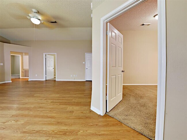 Building Photo - 3114 Boynton Dr
