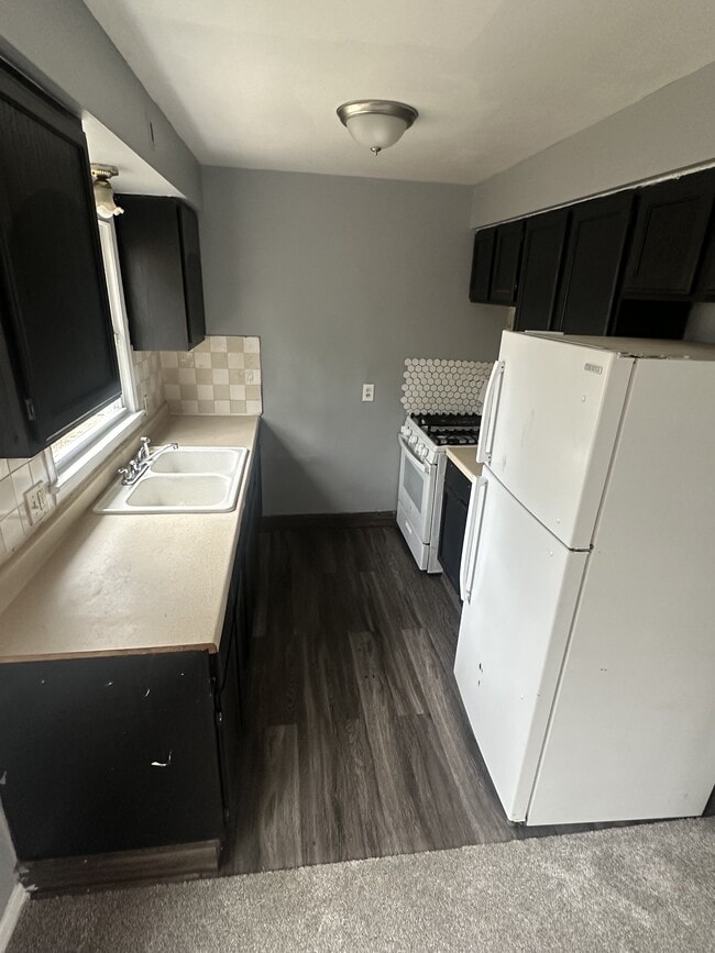 Building Photo - 1326 Pontiac St