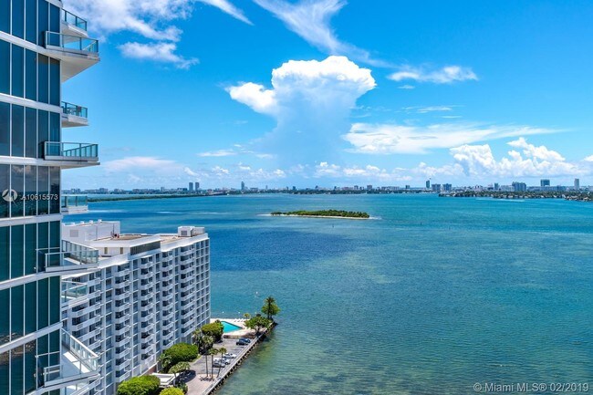 Foto del edificio - 2020 N Bayshore Dr