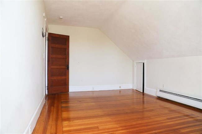 Building Photo - 63 Messina St