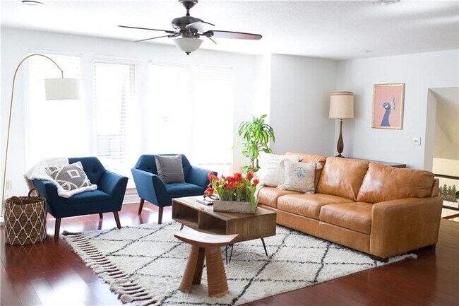 Foto del edificio - 1504 Robinhood Rd