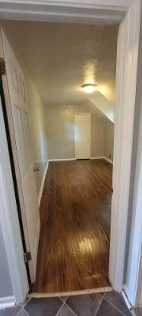 Building Photo - Spacious One Bedroom with ALL Utilities in...