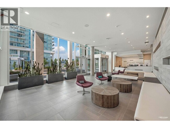 Building Photo - 657 Whiting Way