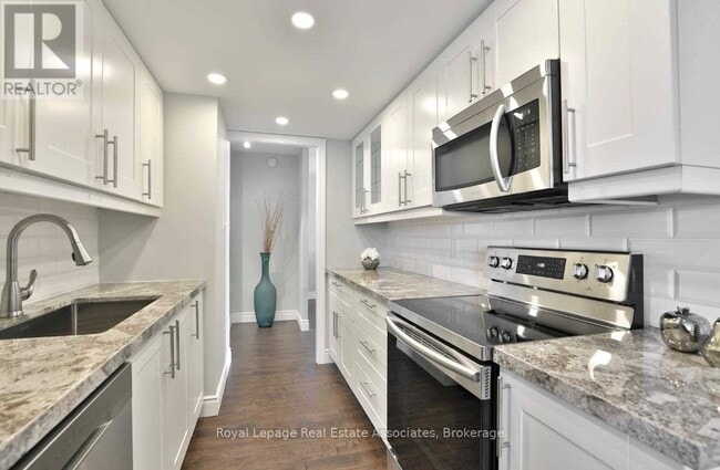 Photo du bâtiment - 3100 Kirwin Ave