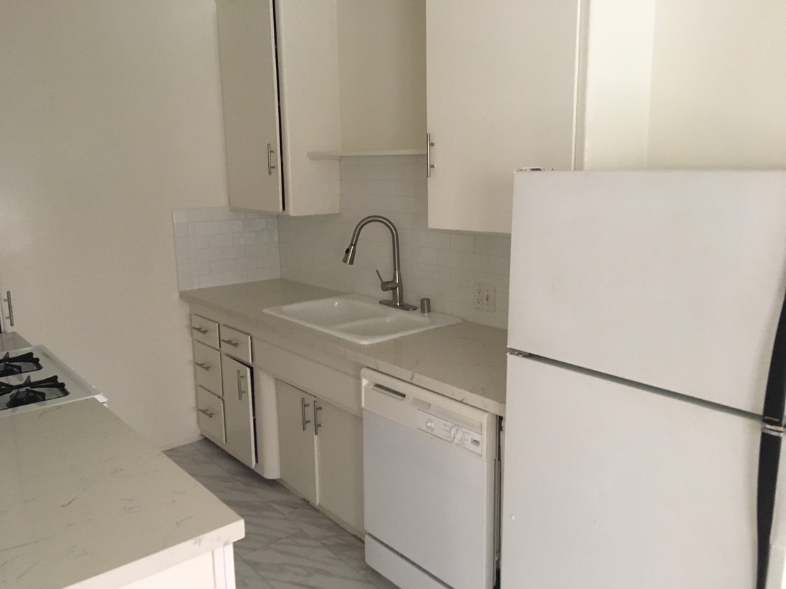 Foto principal - 1248 Barry Ave