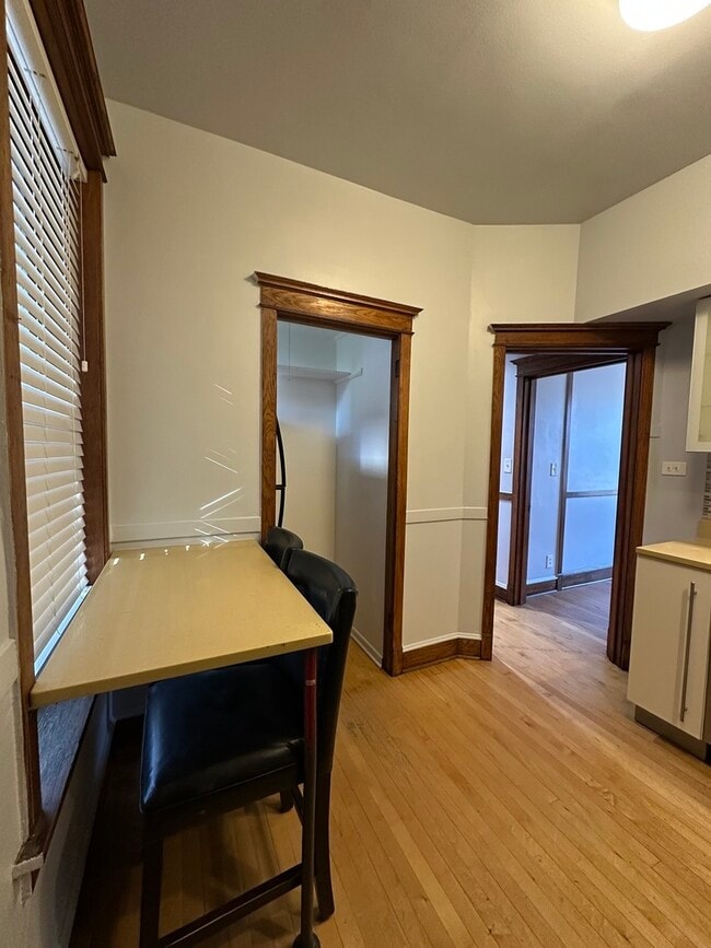 Foto del edificio - 1949 W Grace St