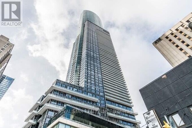 Photo du bâtiment - 386 Yonge St